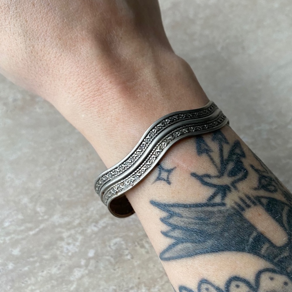 CLOSET CLOSING Vintage metal cuff bracelet